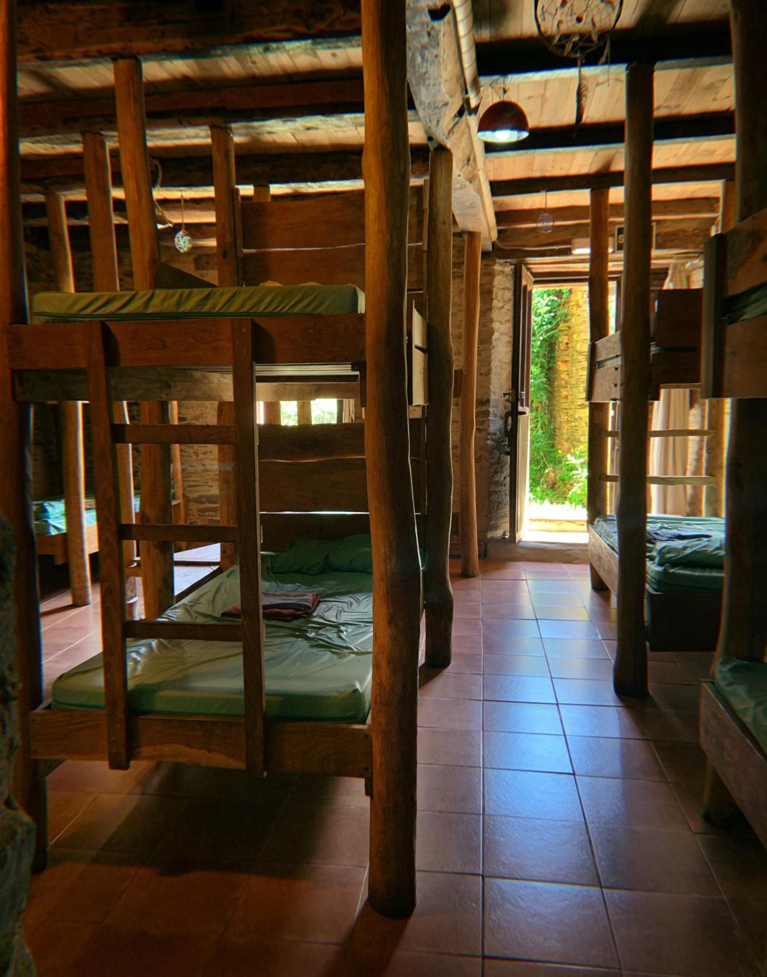 Albergue Eco El Beso - Vegano Treacastela Exterior photo